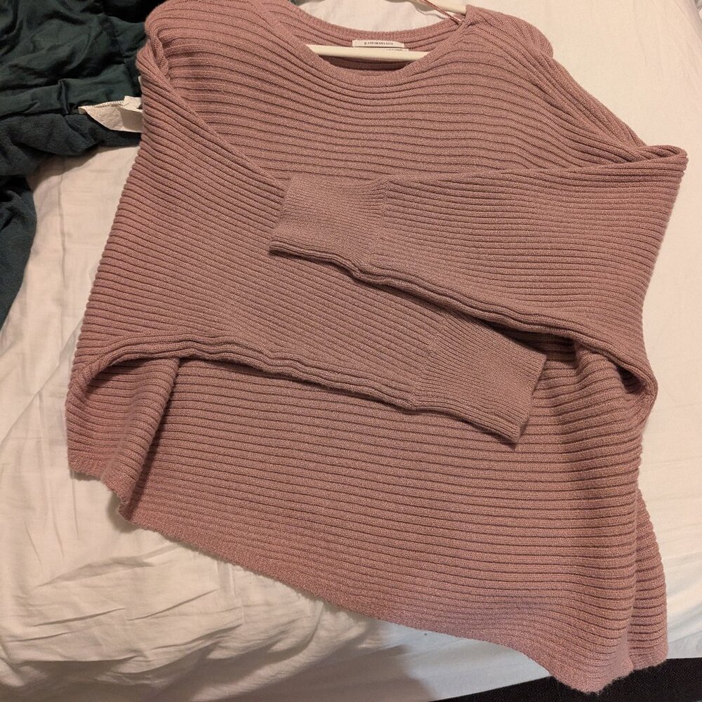 Mauve asymmetrical bottom sweater